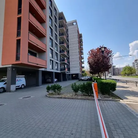 Апартаменти Sahara Sands Loft Private Parking