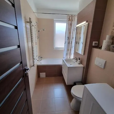 Апартаменти Sahara Sands Loft Private Parking *