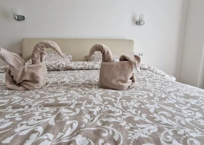 Sahara Sands Loft Private Parking